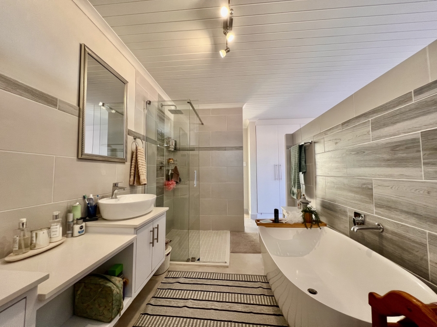 3 Bedroom Property for Sale in Bluewater Bay Western Cape